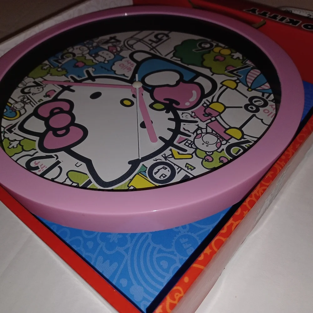 Hello Kitty Wall Clock, Analog, Apple Trees, Pink